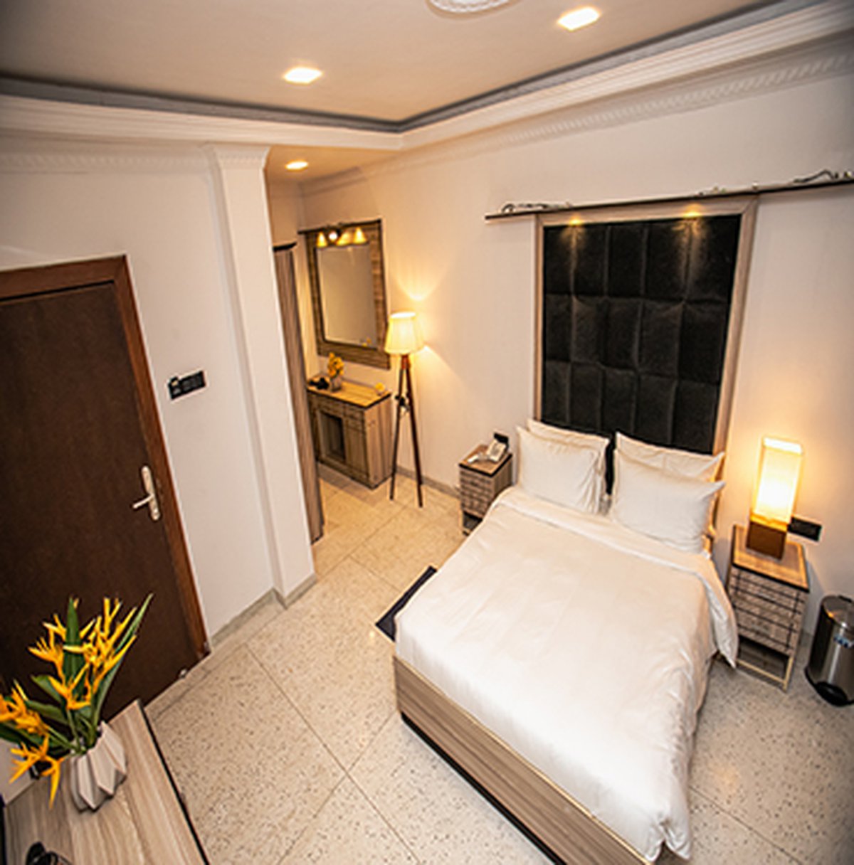 roomImg